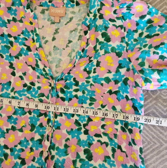 Show Me Your Mumu Leslie Top Violet's Garden Floral Size M Pink Blue Color - Picture 15 of 16